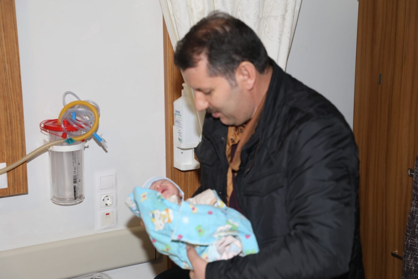 Yeni yılın ilk bebekleri