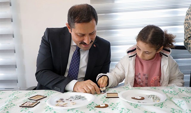 Vali Masatlı, gençlerle mozaik sanatının inceliklerini keşfetti!