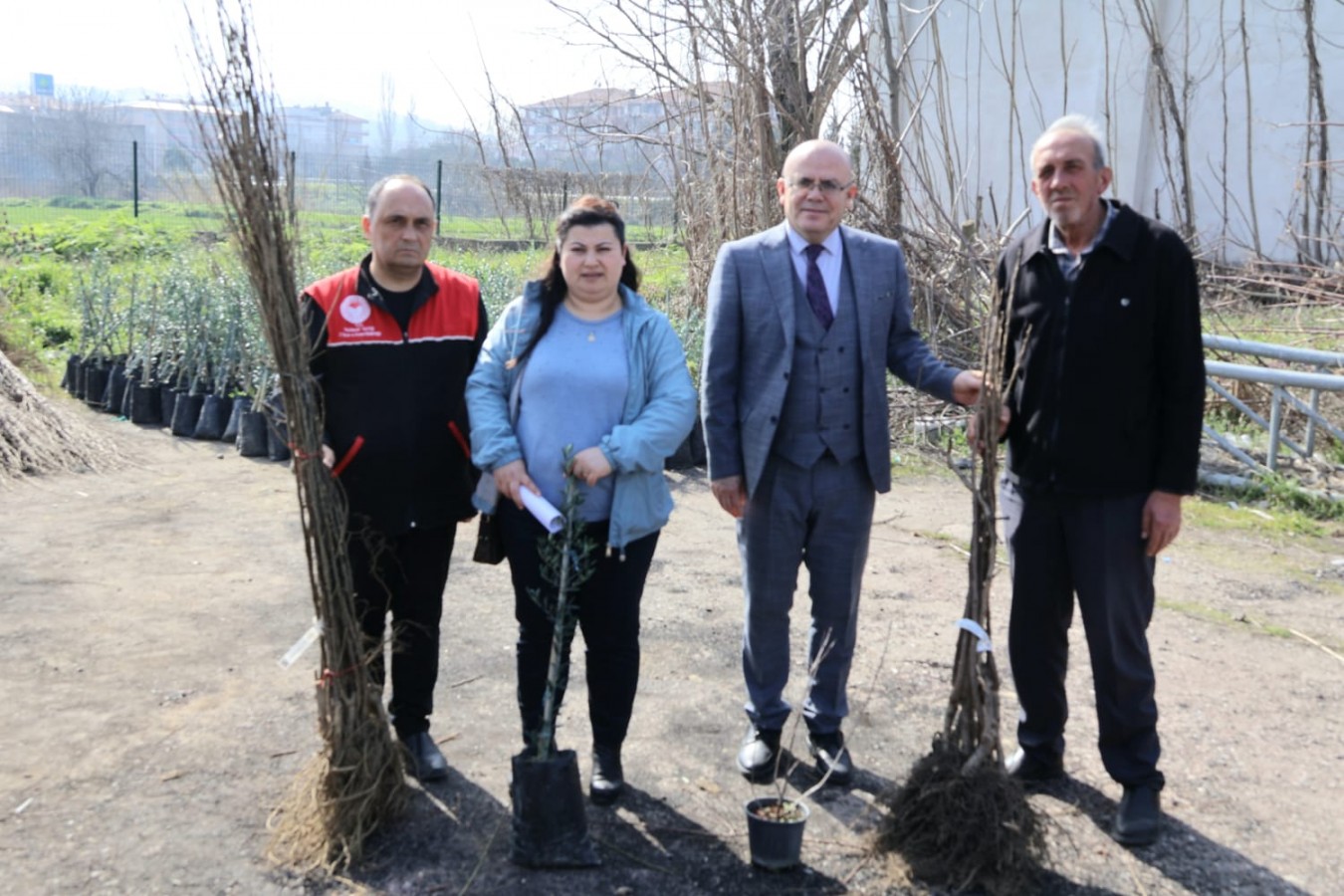 Vatandaşlara 7 bin 500 fidan dağıtıldı;