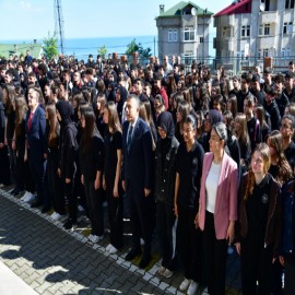 Vali Şahin okuldaki eğitim faaliyetlerini yerinde değerlendirdi