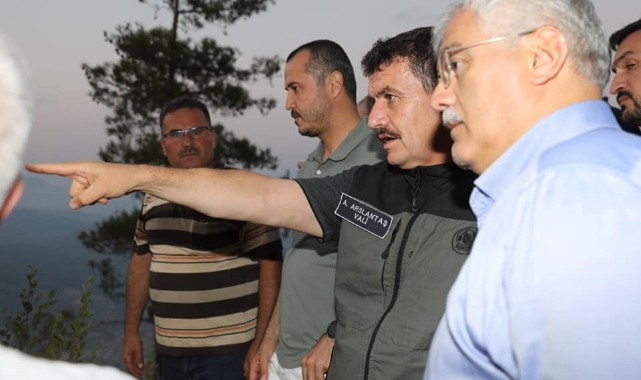 Yangın söndürme çalışmalarını takip etti
