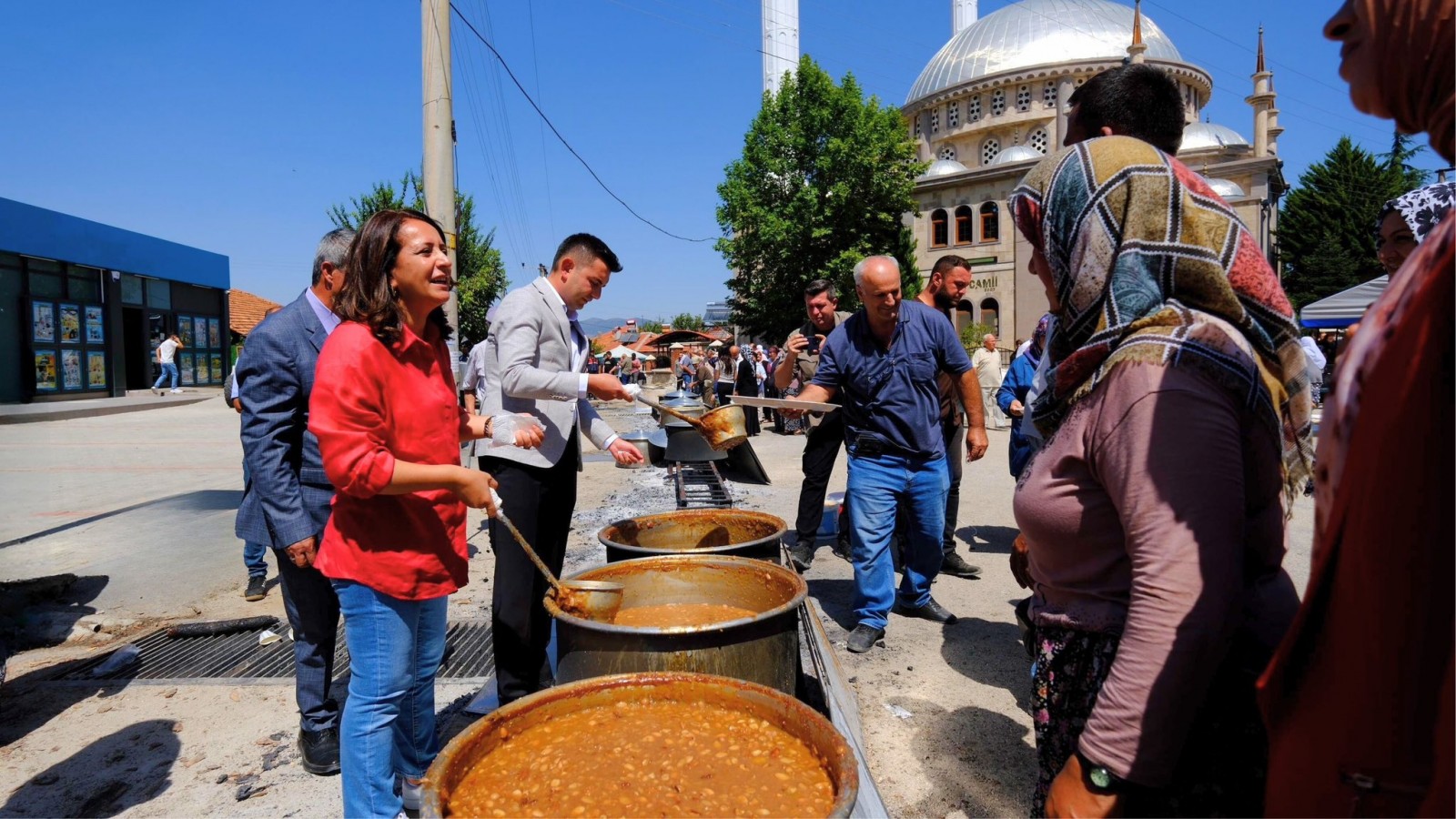 "Aşure; paylaşma ve kardeşlik kültürünün simgesidir";