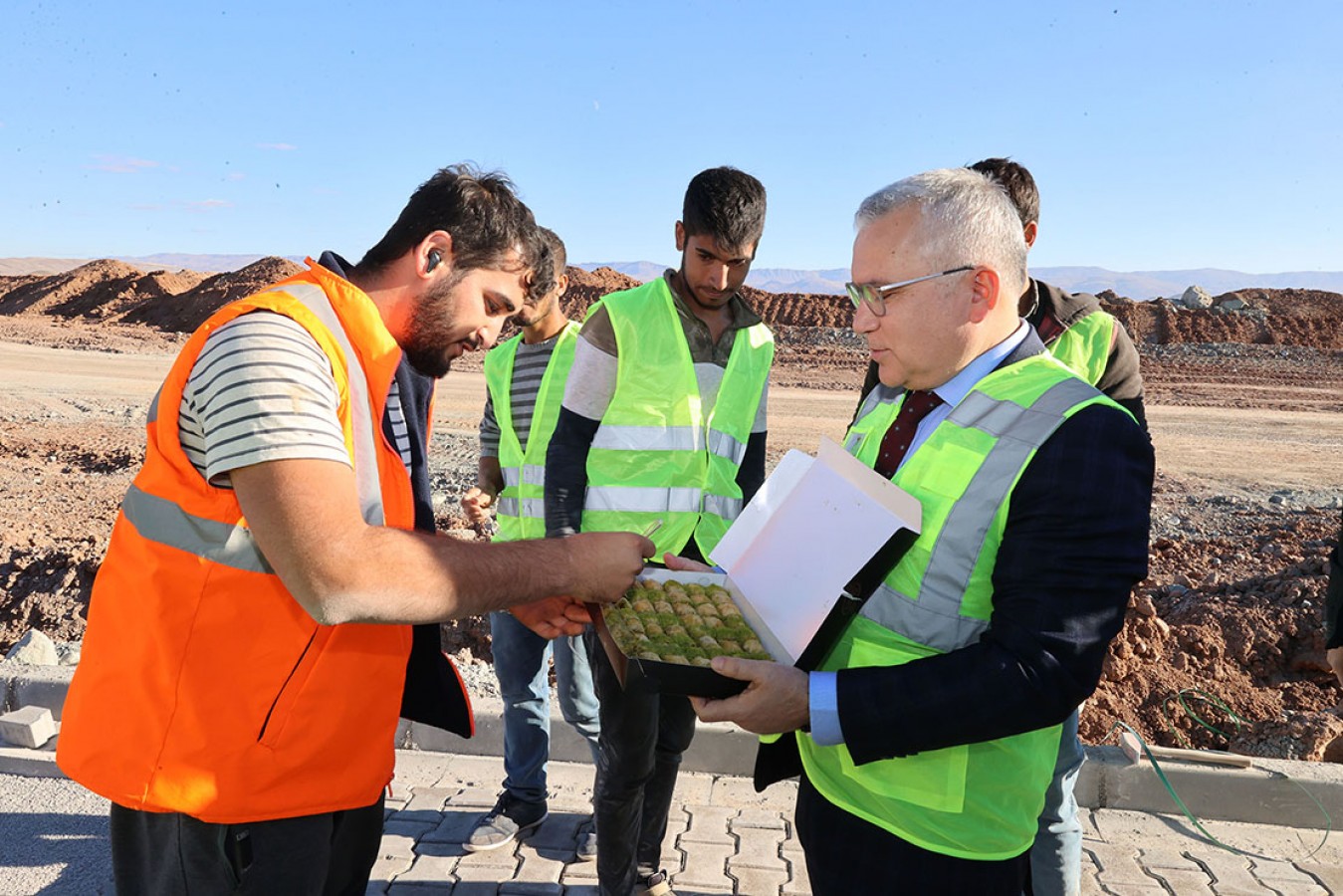 Yatırım yapacakların Sivas Demirağ OSB'deki yerleri hazır;