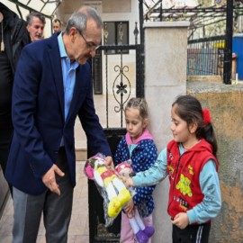 Çocukların ve 11 hanenin yüzünü güldürdü
