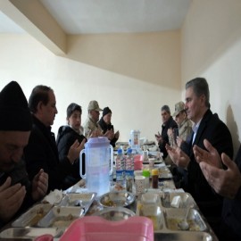 "Zulüm altındaki Müslümanlar için dua edelim"