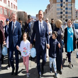 "Herkes kadar farklı, herkes kadar aynıyım"