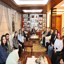 "Başarıya giden yol, mesleği sevmekten geçiyor"