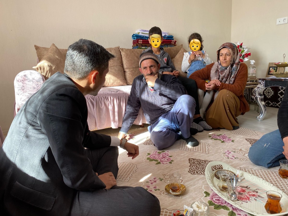 Kaymakamın sayesinde 13 çocuğun yüzü güldü