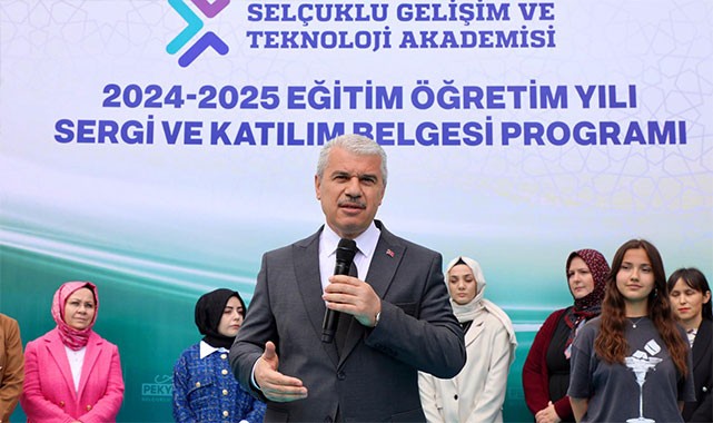 Konya'da genç yeteneklerin emekleri görücüye çıktı