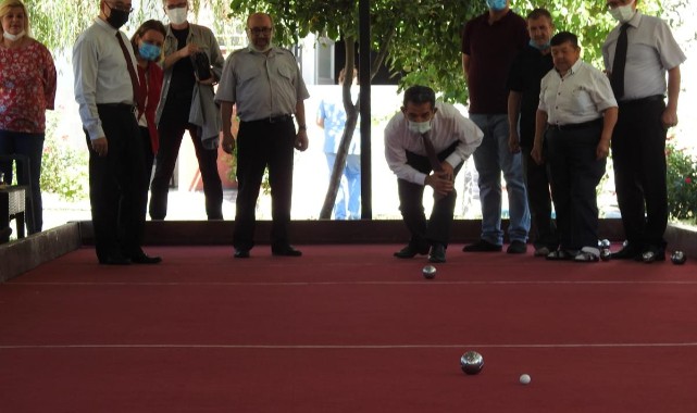 Bocce oyununda Valilik takımını yendiler