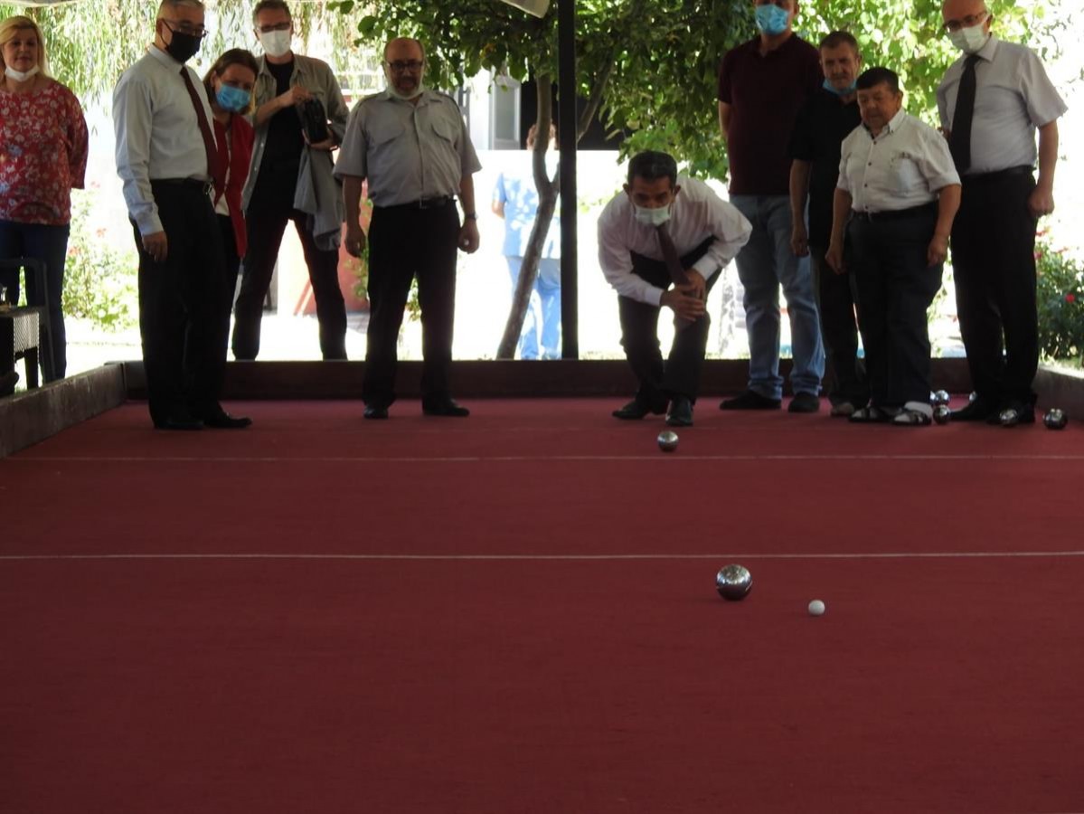 Bocce oyununda Valilik takımını yendiler