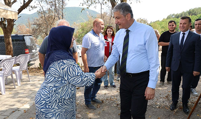 Vali Yavuz'dan konteyner kentteki vatandaşlara moral ziyareti;