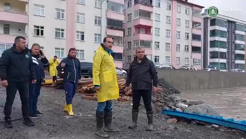 Belediye kaymakam için veda videosu hazırladı;