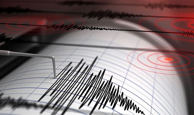 İstanbul'da korkutan deprem: Valilikten ilk açıklama geldi!