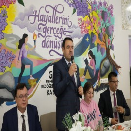 “Ailesinden kopmuş bir genç, dağdan kopmuş bir kayaya benzer”