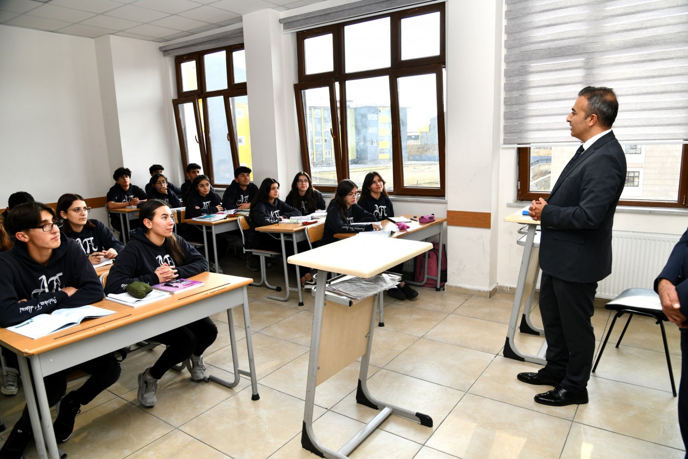 “Tüm imkanlarımızla sizlerin yanındayız”;