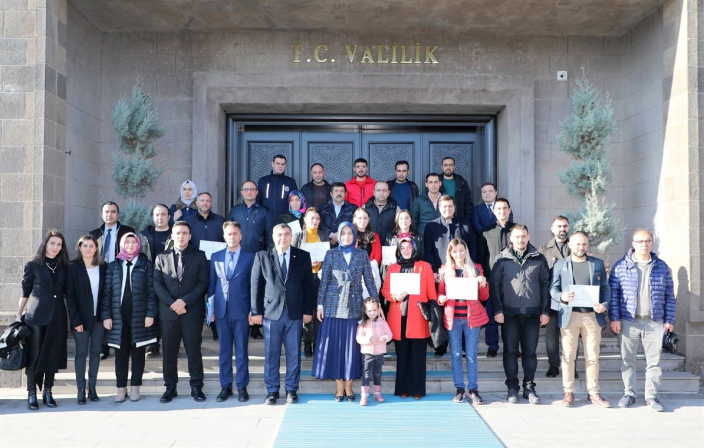 Aile okuluna katılan velilere sertifika;