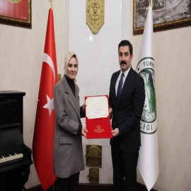 Kaymakam Akköz’ün aile projesi, Bakan Göktaş tarafından ödüllendirildi