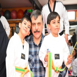Şehit çocuklarının tekvando heyecanına ortak oldu