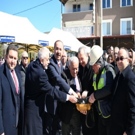 "Cemevleri ilim ve irfan mekânlarıdır"