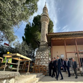 "Ecdadımızın emanetlerini koruyoruz"