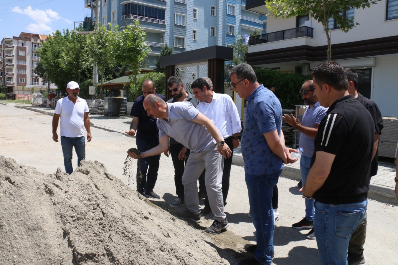 Halkın içinde bir Vali