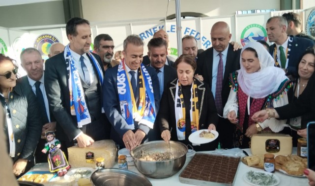 Vali Çiçek'ten Ardahanlı vatandaşlara çağrı: ''Yazlık yapmak isteyenler, memleketimize yatırım yapsın''