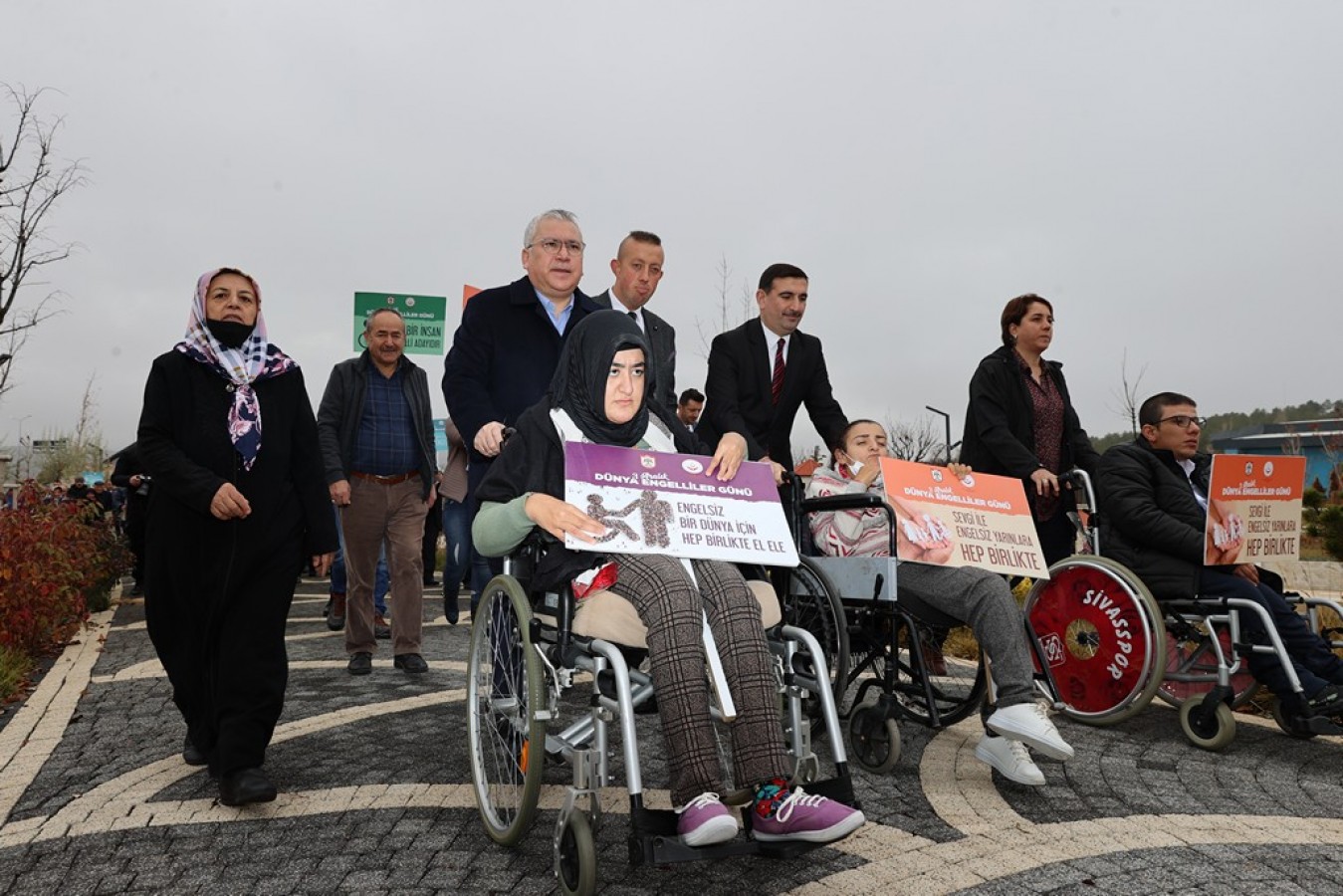 'Hayatı Paylaşmak İçin Engel Yok'