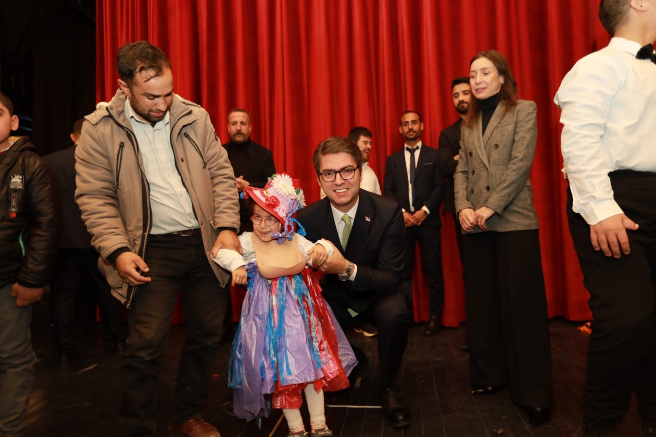 Erciş'te engeller sevgiyle aşıldı;