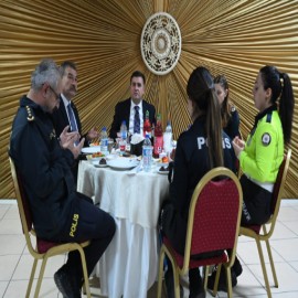 "Kahramanlarımızla aynı duaya âmin demek büyük bir mutluluk oldu"