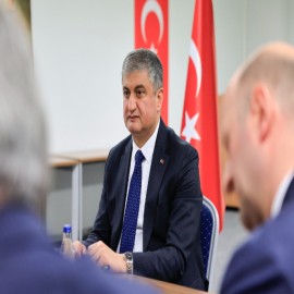 "Vatandaşlarımızın hayatını kolaylaştıracak projeleri hayata geçirmeye devam edeceğiz"