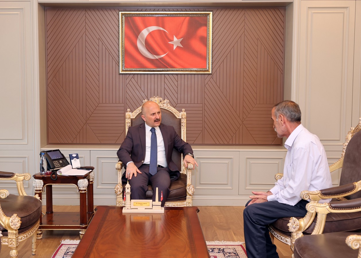 "Kadim şehrimizin her bir ferdini samimiyetle dinliyoruz"