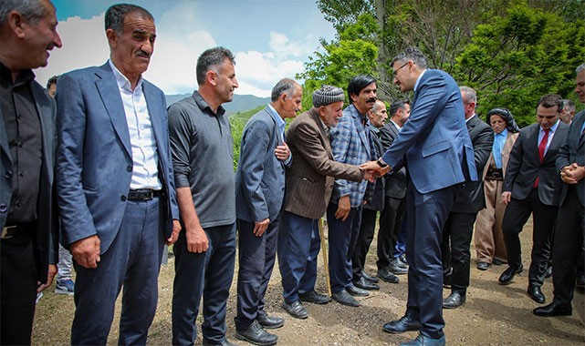 Vali Çelik, vatandaşların sıkıntılarını dinleyip talimatları verdi