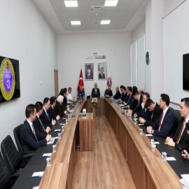 Vali Erol kentteki güncel sorunları değerlendirdi
