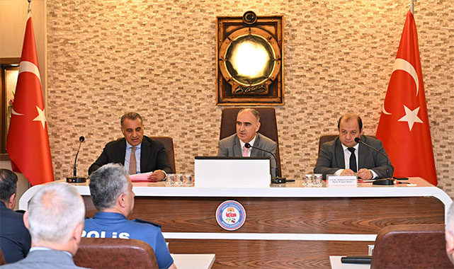 ''Gençlerimizin zararlı maddelerden muhafaza edilmesi, kamu otoritelerinin en önemli hedefi'';