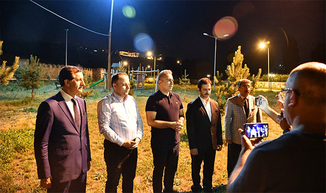 Ardahan Kalesi artık gece de aydınlık: ''Hedefimiz, Ardahan’ı cazip bir destinasyon haline getirmek'';