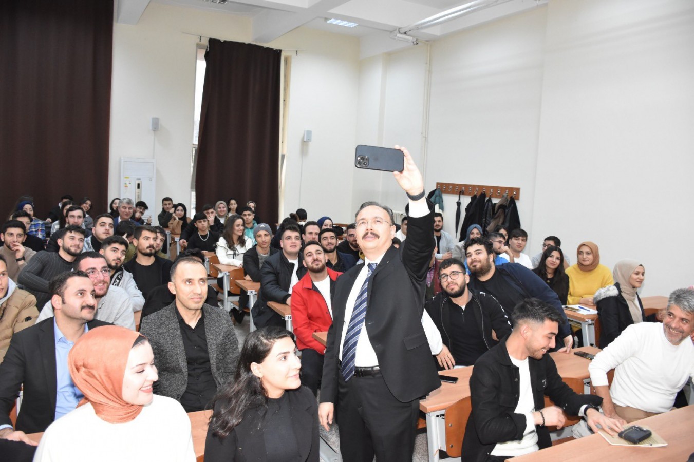 Geleceğin kaymakam adaylarına mesleği anlattı