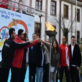 "Gençliğimiz, ülkemizin en büyük güvencesi"