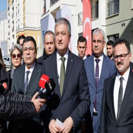Vali Yavuz deprem sonrası çalışmaları değerlendirdi