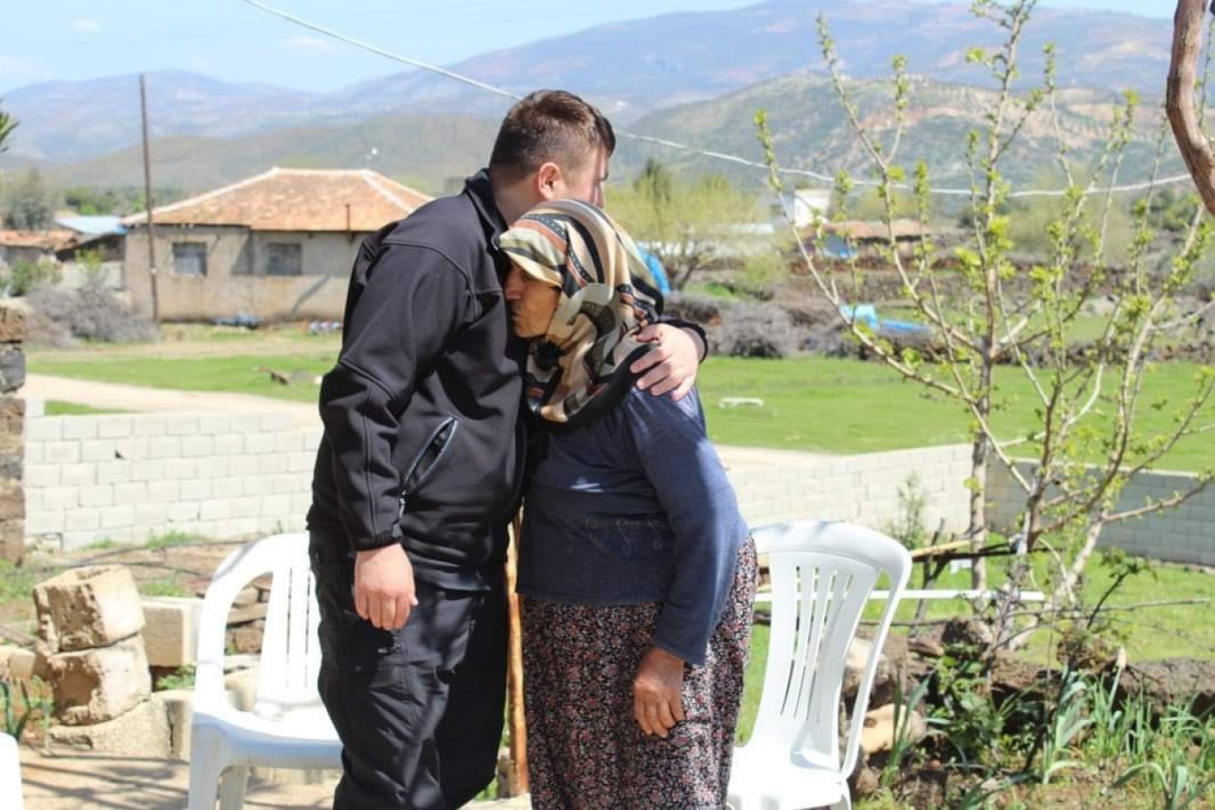 "Bütün yaraları sarana kadar buradayız"