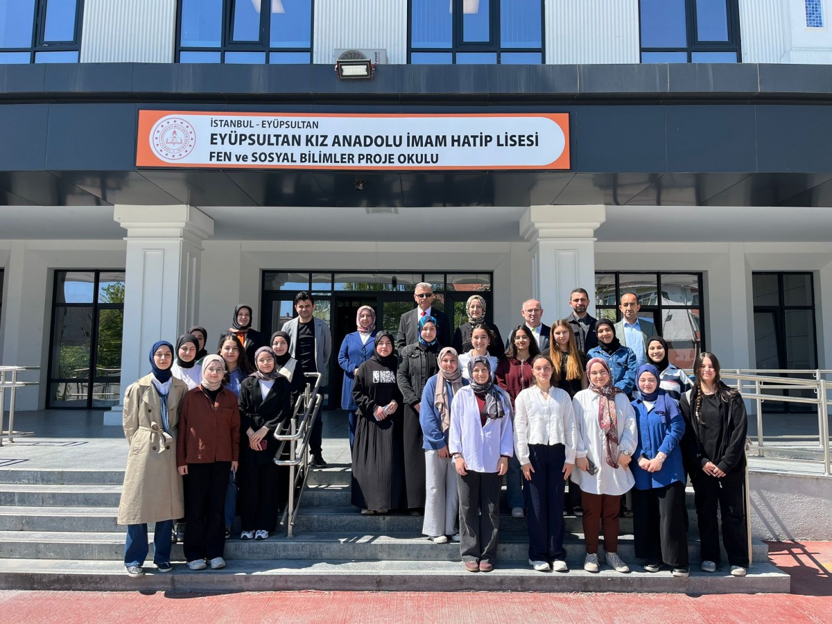 "Öğrencilerin başarılarıyla gurur duyuyoruz";