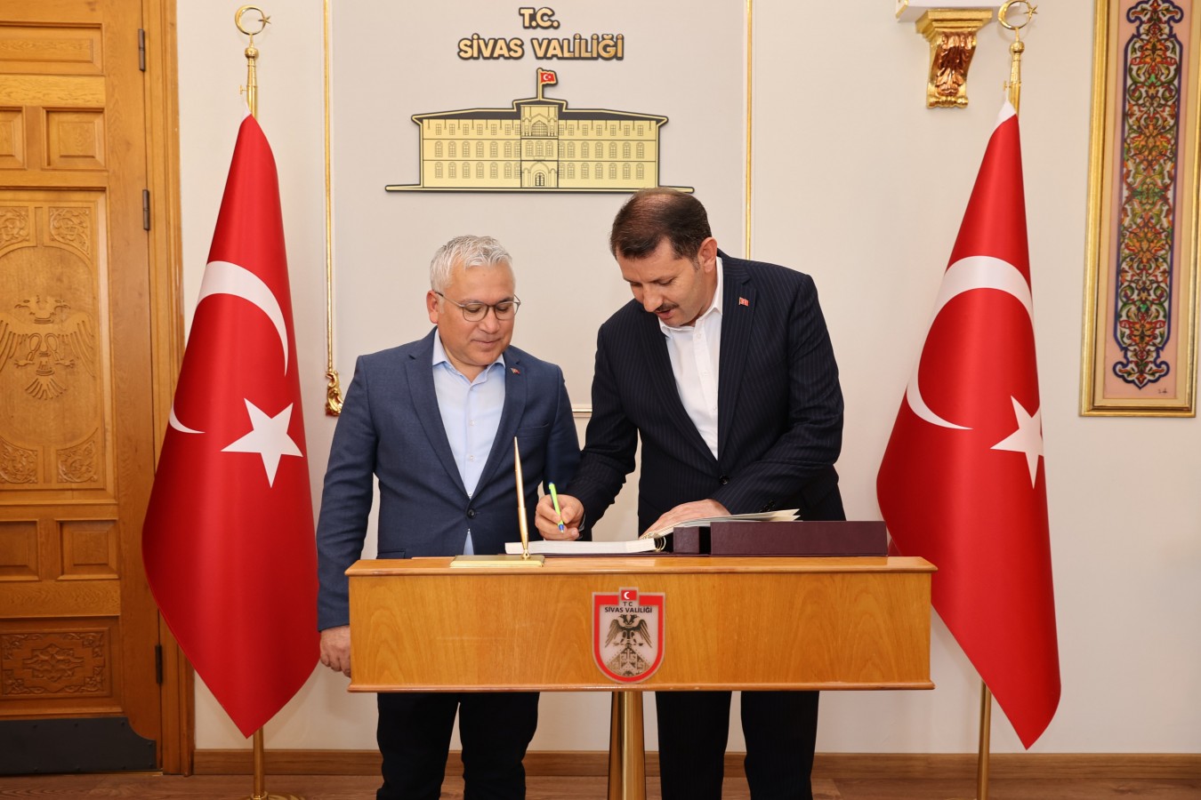 4 yıl görev yaptığı valilikte bu kez misafir;