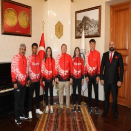 Dünya şampiyonlarını ağırladı