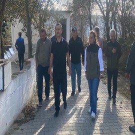 Yangın bölgesinde inceleme yaptı