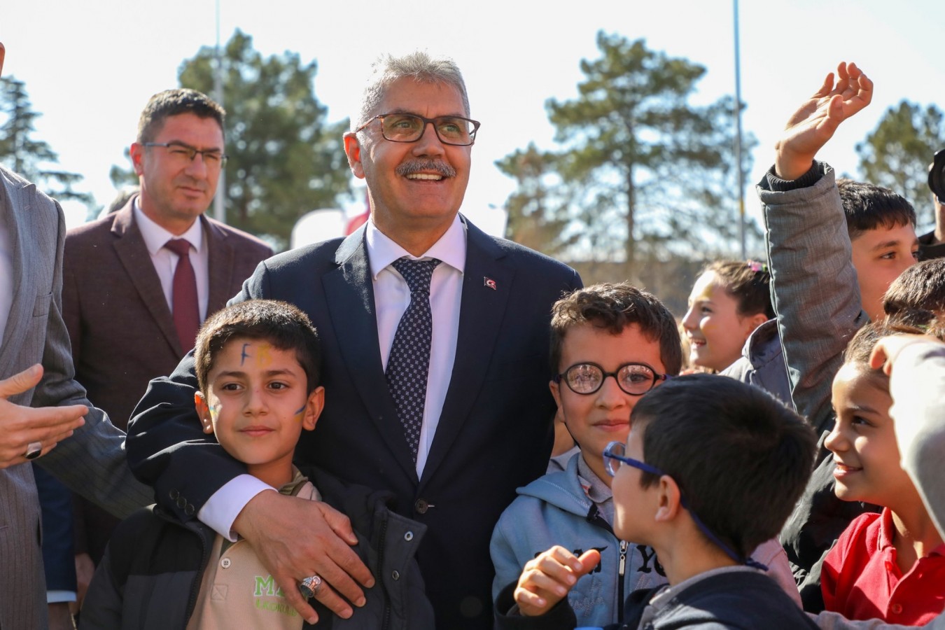 ''Geleneksel oyunlarımız; kültürümüzün en güçlü yansımalarından biri'';