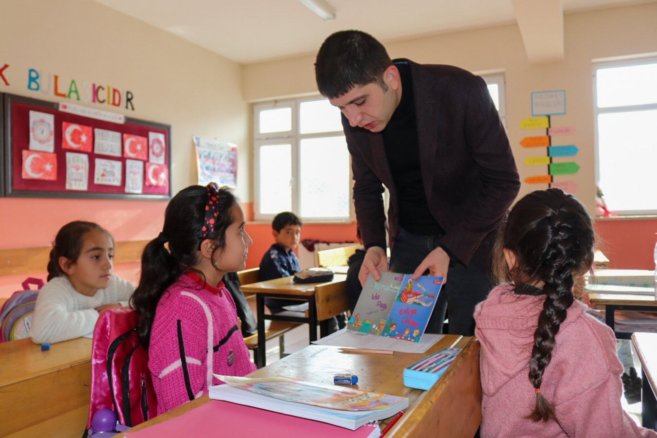 “Kitap okuyun, başarılı olun”;