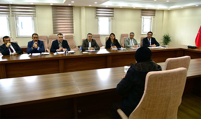 Vali Çiçek “İnsanı yaşat ki devlet yaşasın” mottosuyla vatandaşlarla bir araya geldi