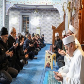 Depremde hayatını kaybedenler dualarla anıldı