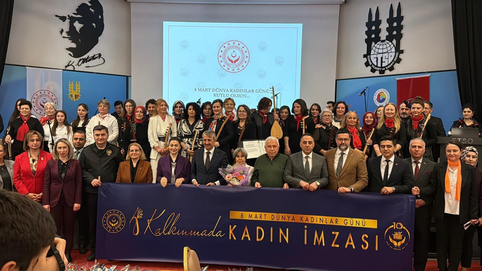 Edirne’de kadınların sesi türkülerle yükseldi