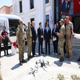 Hatay’da sınır güvenliği için 13 drone teslim edildi